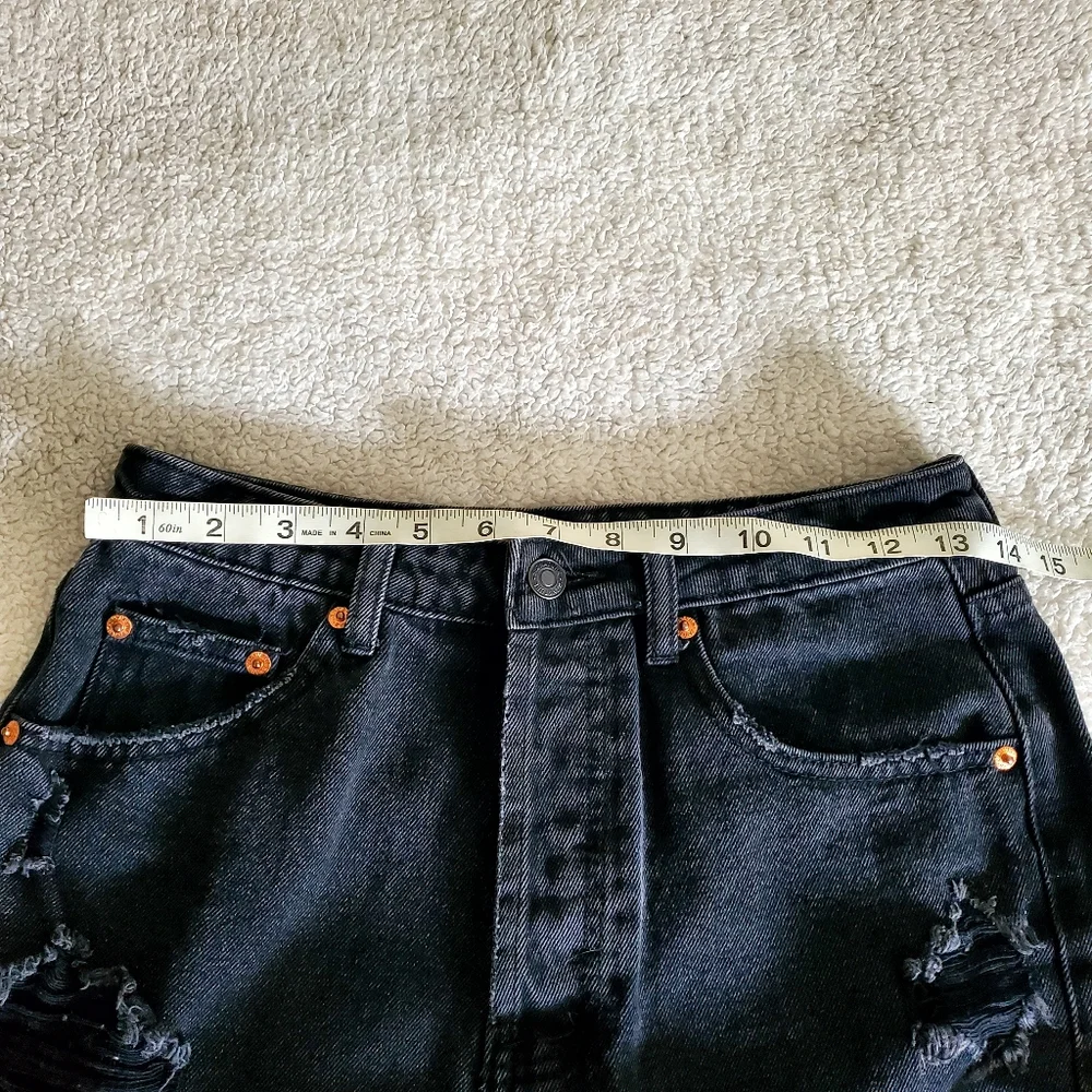 Sinature8 Black Jean Shorts Size M‎ Distressed Trashed Beachy Casual Streetwear